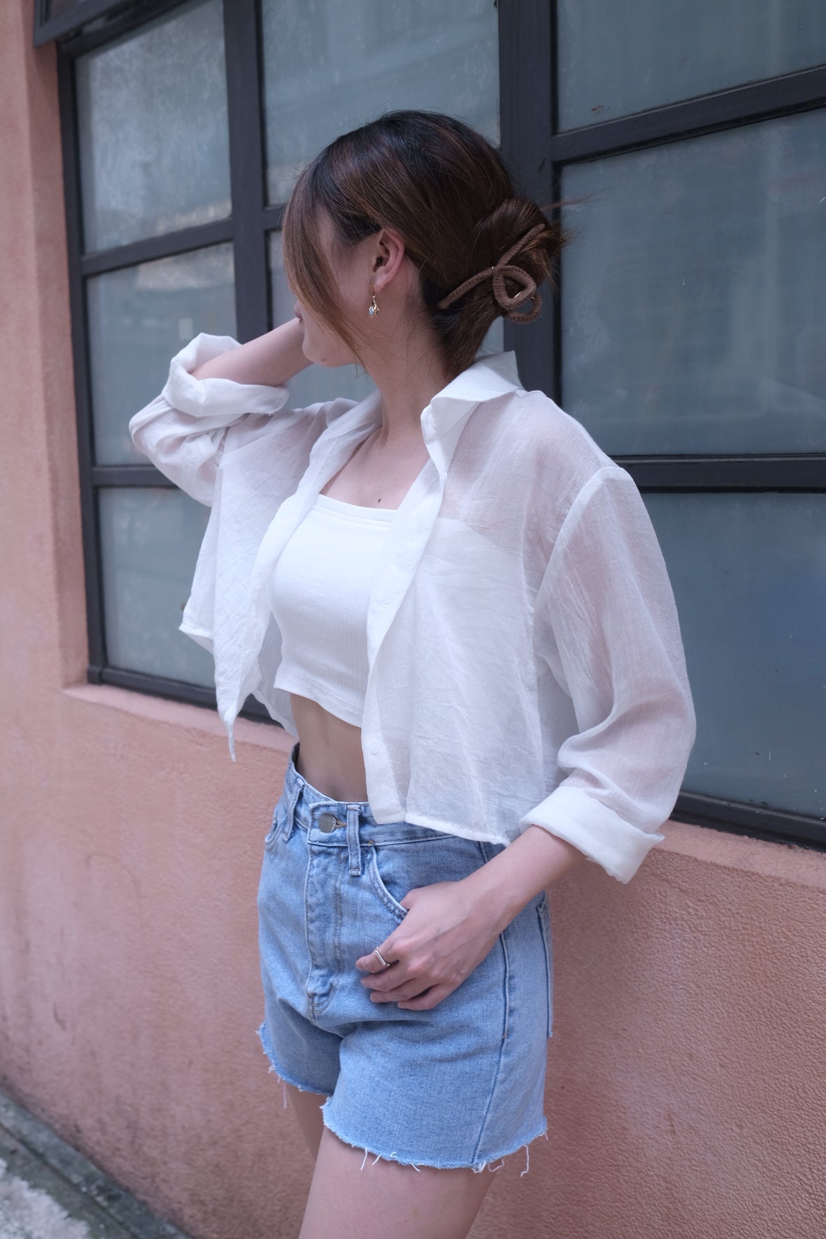 透明感!後開背透膚短版襯衫