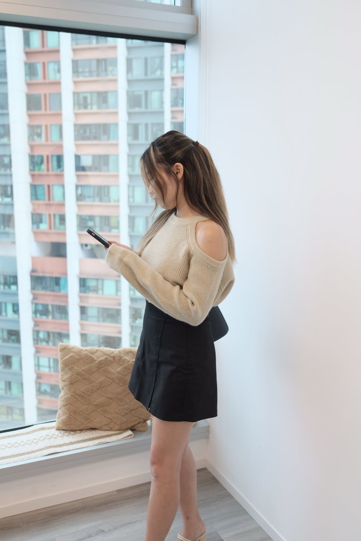 直角肩暗直紋針織毛衣