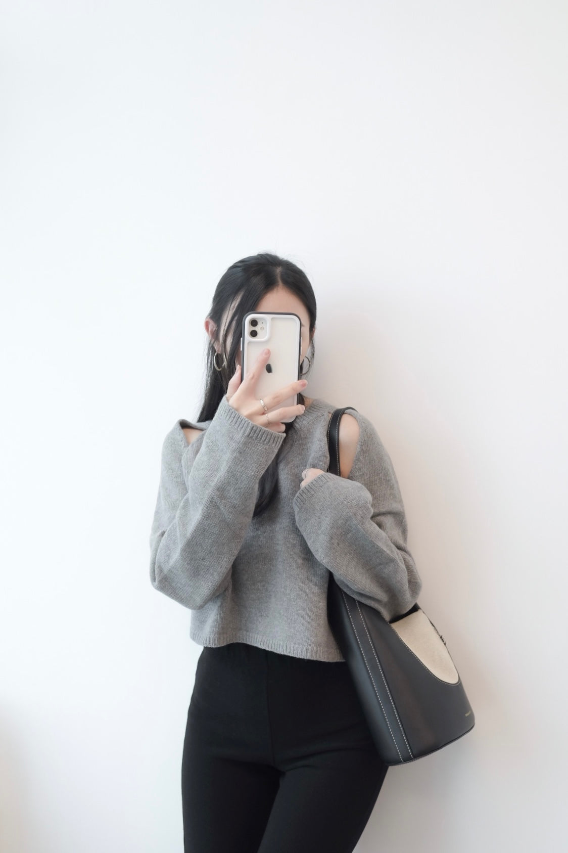 Special Design~質感三角挖肩針織毛衣