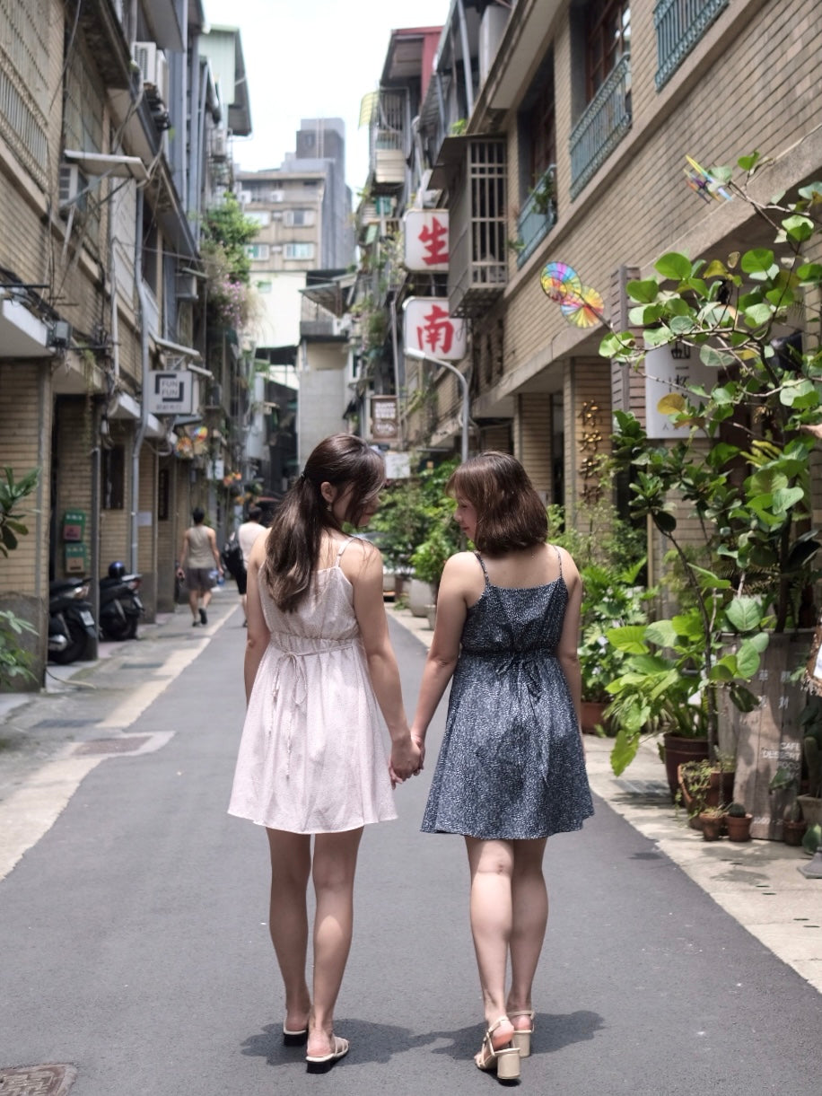 夏日必備! 少女感小清新碎花連身裙