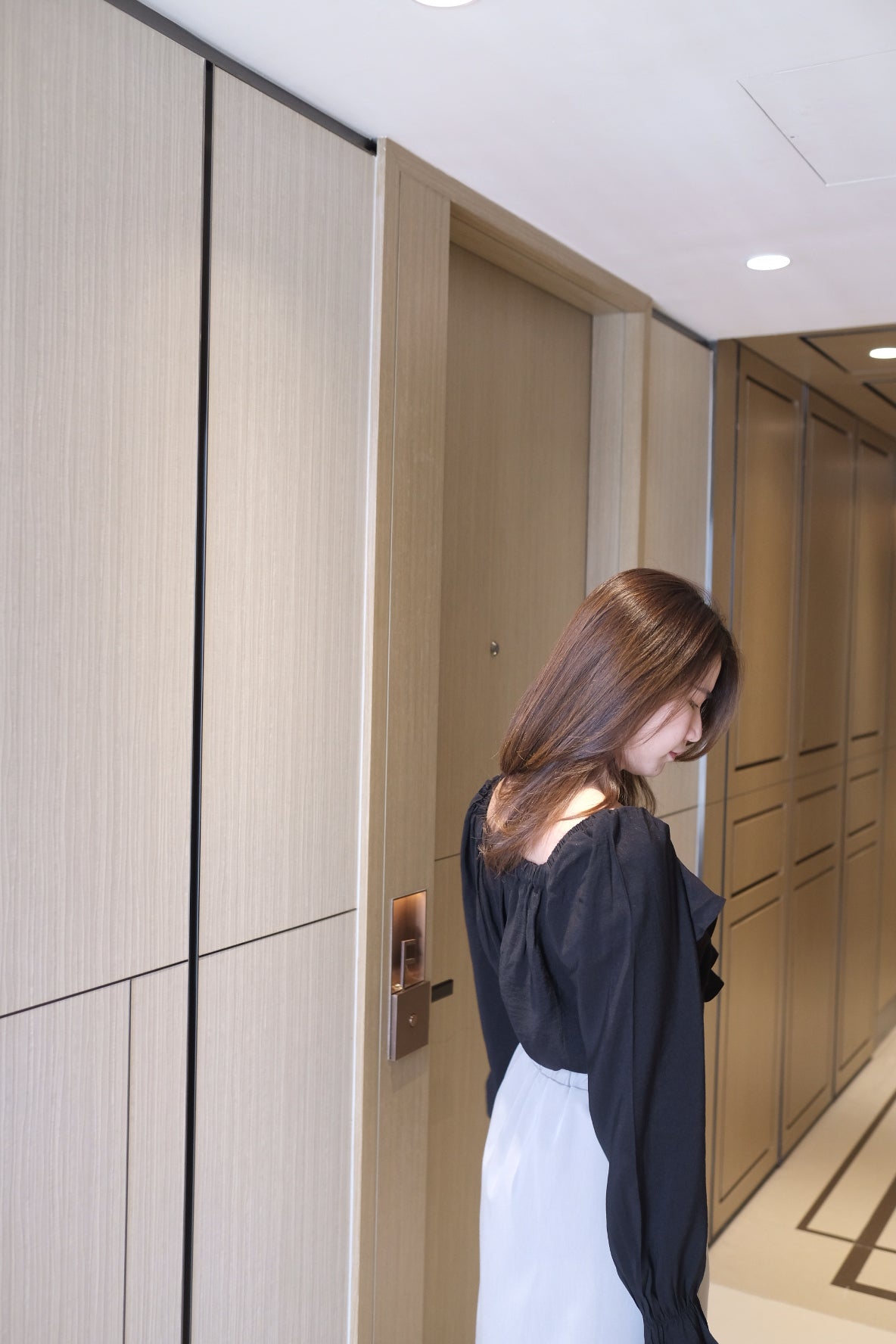 初秋必備~溫柔onni風2ways blouse