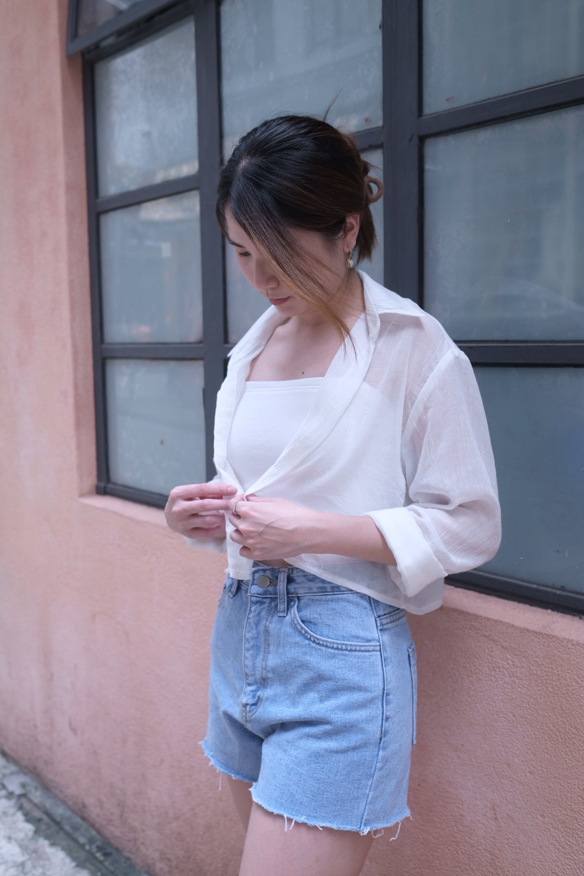 透明感!後開背透膚短版襯衫