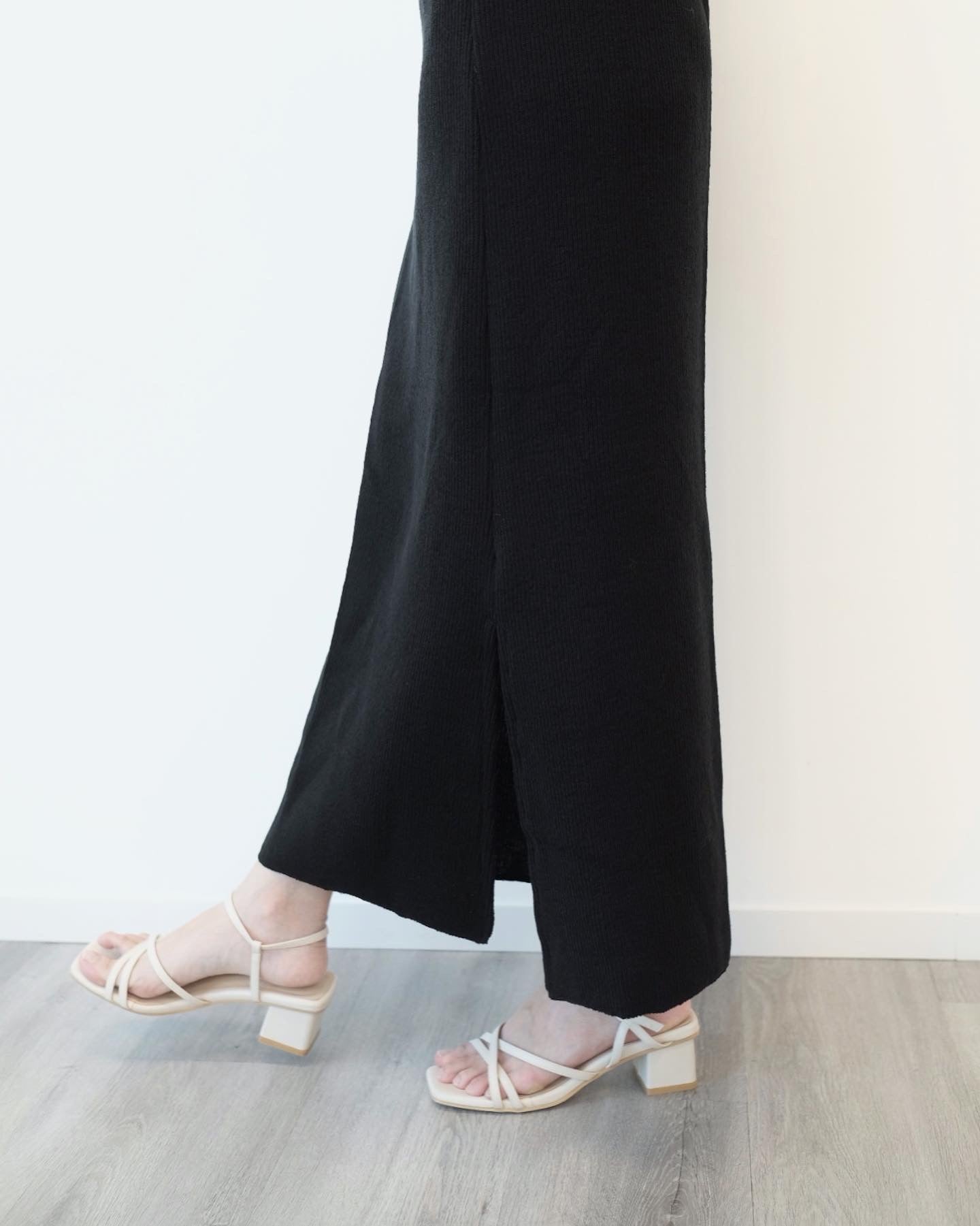 一秒長腿!垂感針織clean cut半身裙