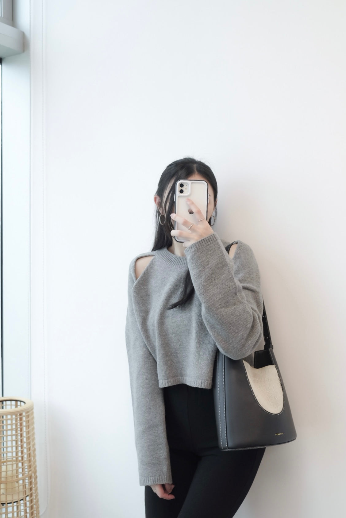 Special Design~質感三角挖肩針織毛衣