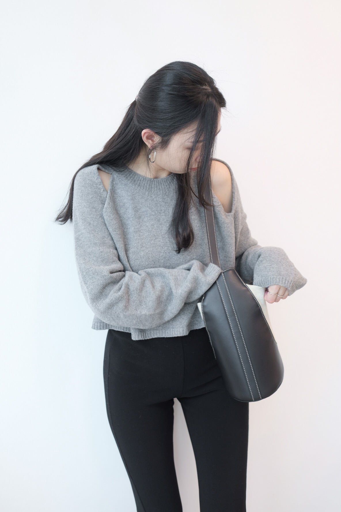 Special Design~質感三角挖肩針織毛衣