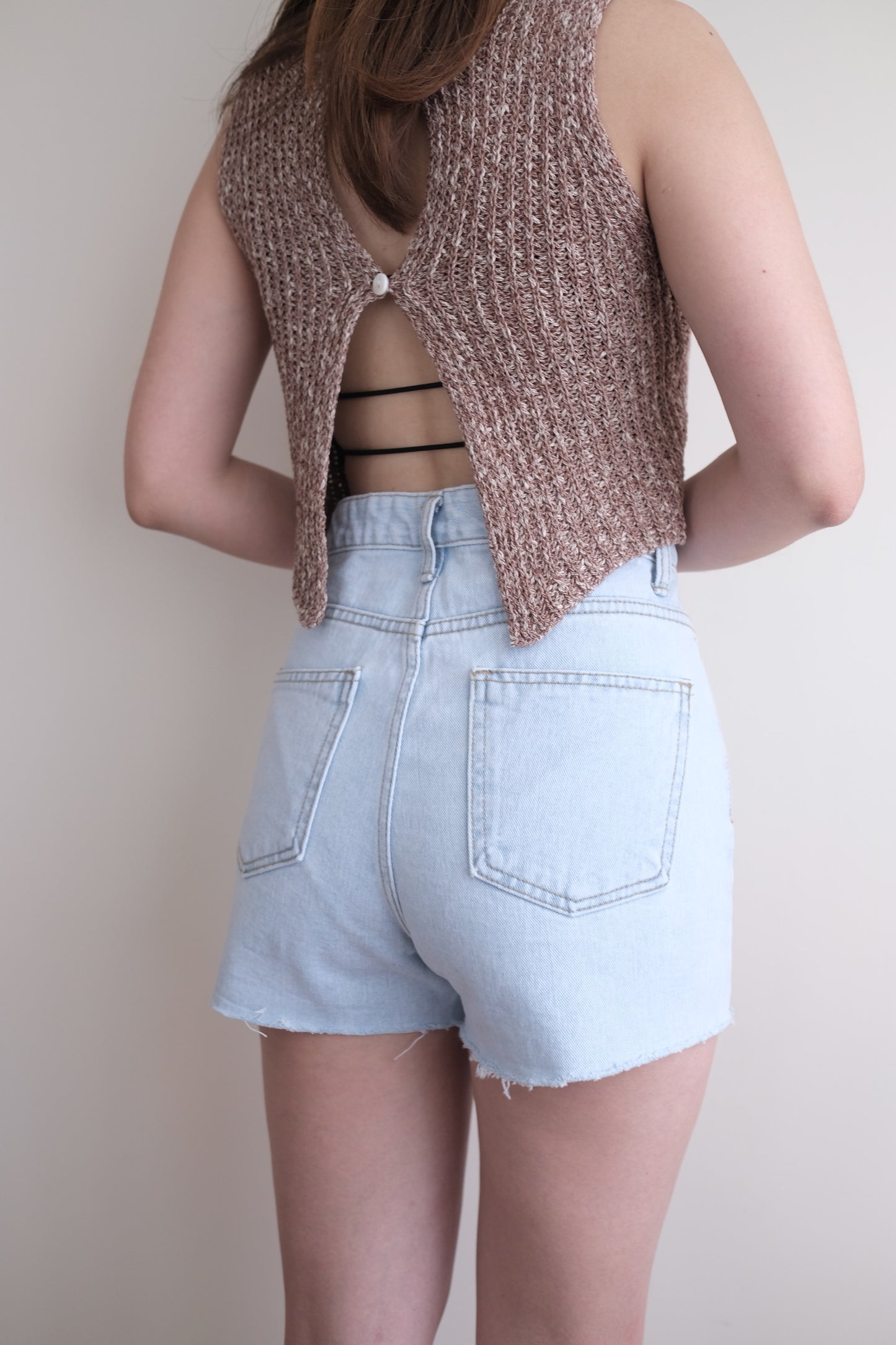 版型good!三色不修邊高腰牛仔短褲