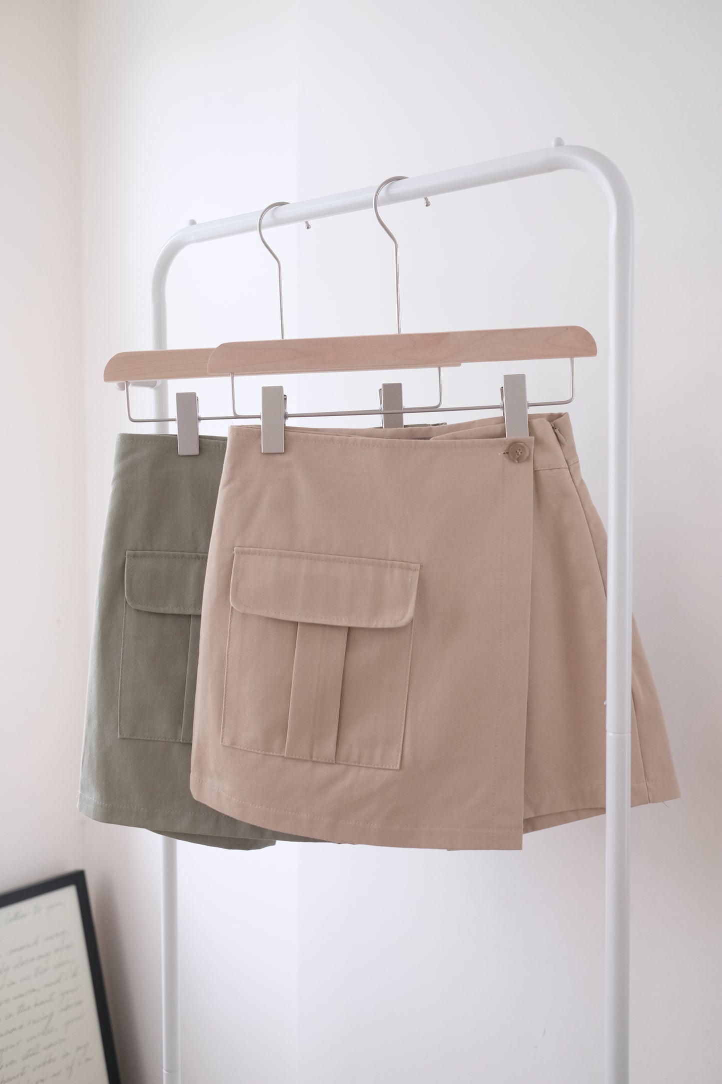 工裝風!口袋側鈕扣裙褲