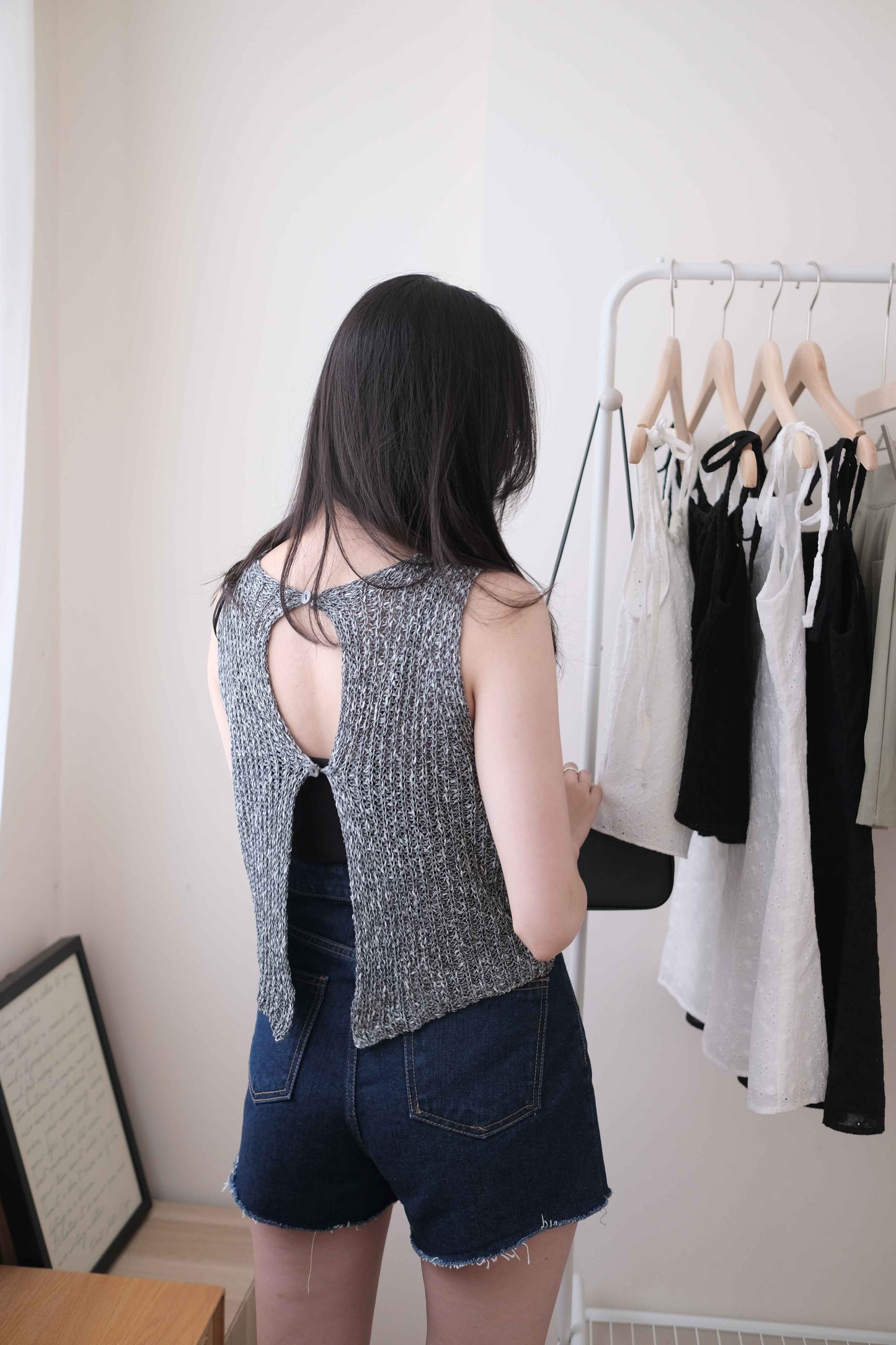 歐美女孩!後開背針織背心