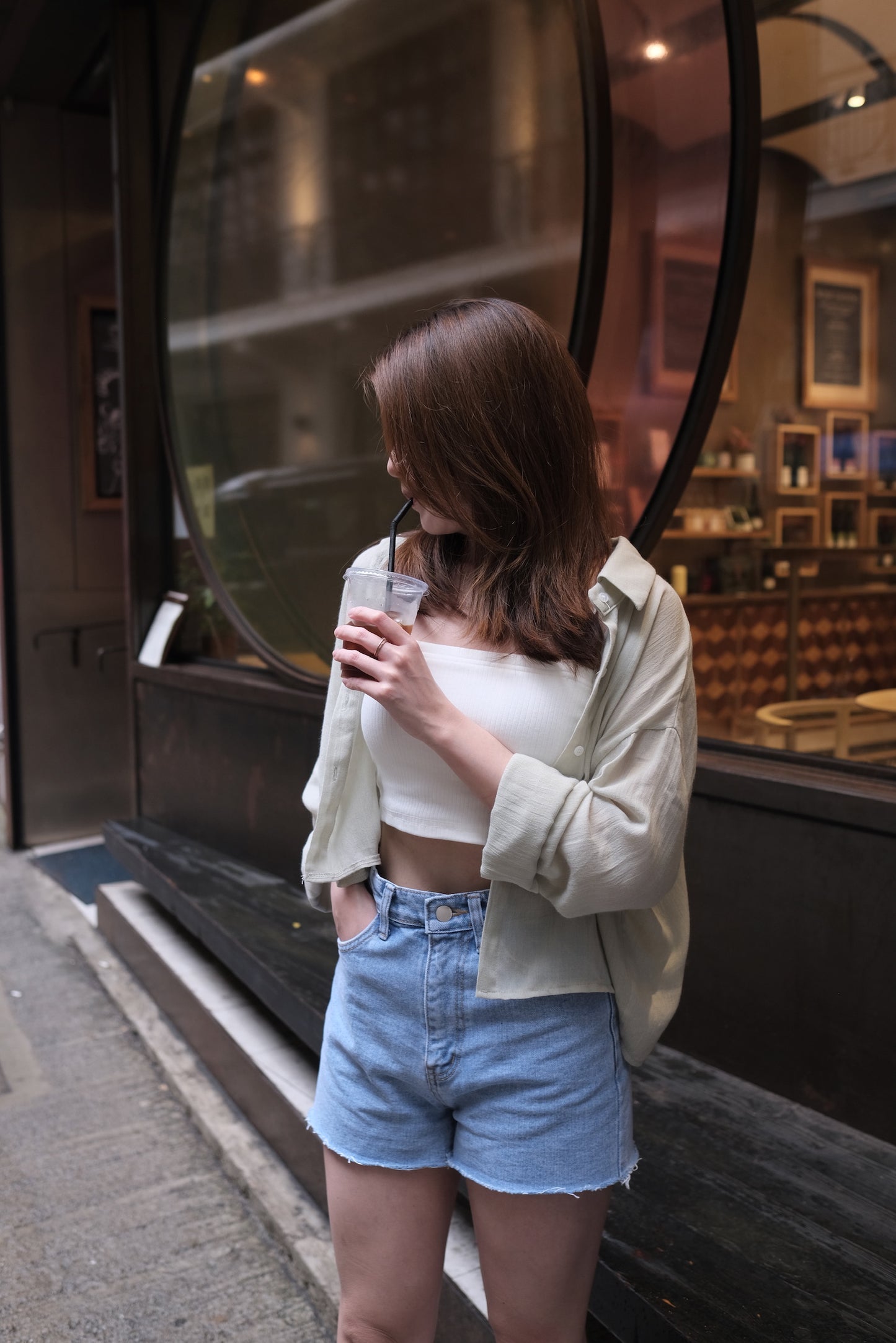 版型good!三色不修邊高腰牛仔短褲