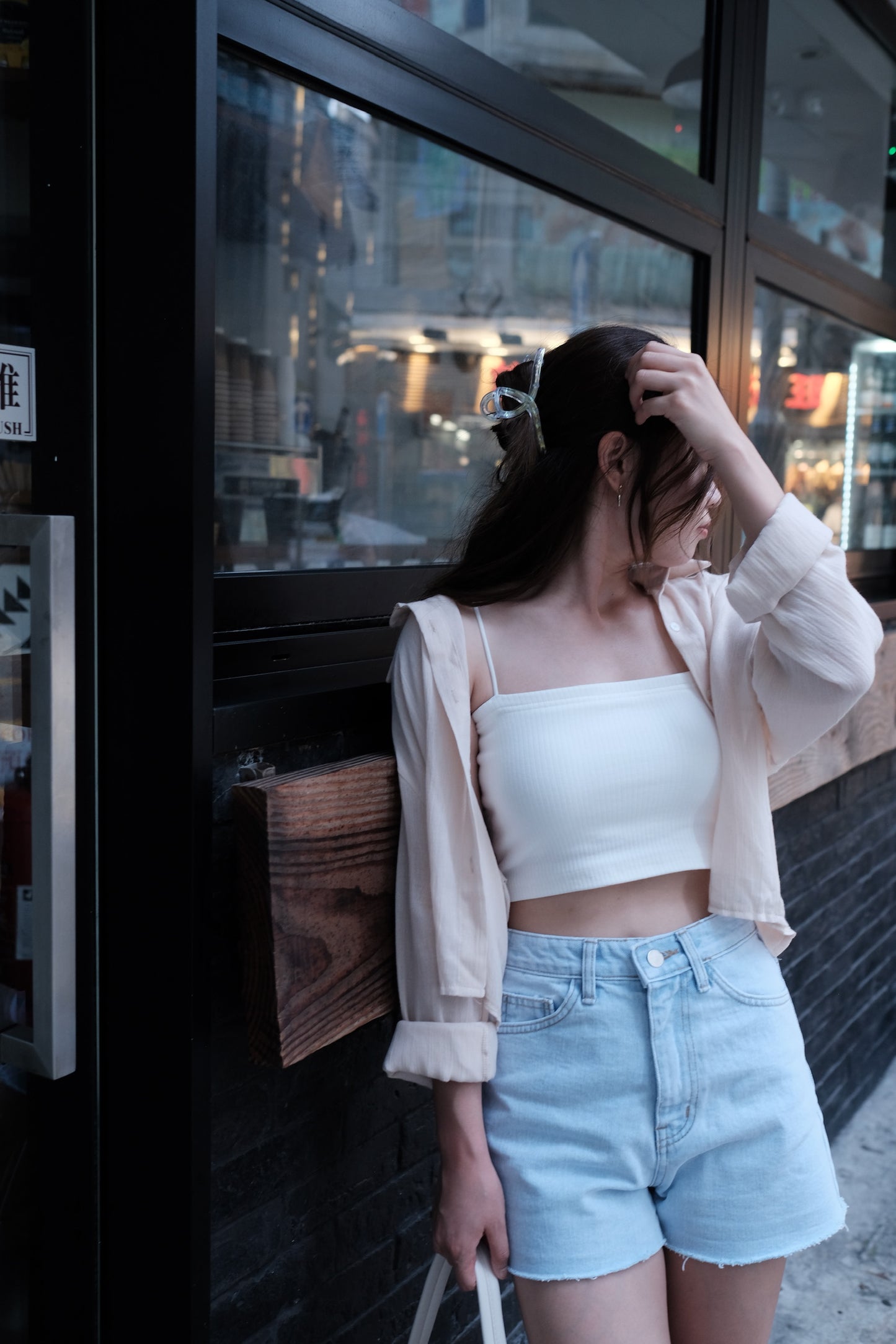 版型good!三色不修邊高腰牛仔短褲