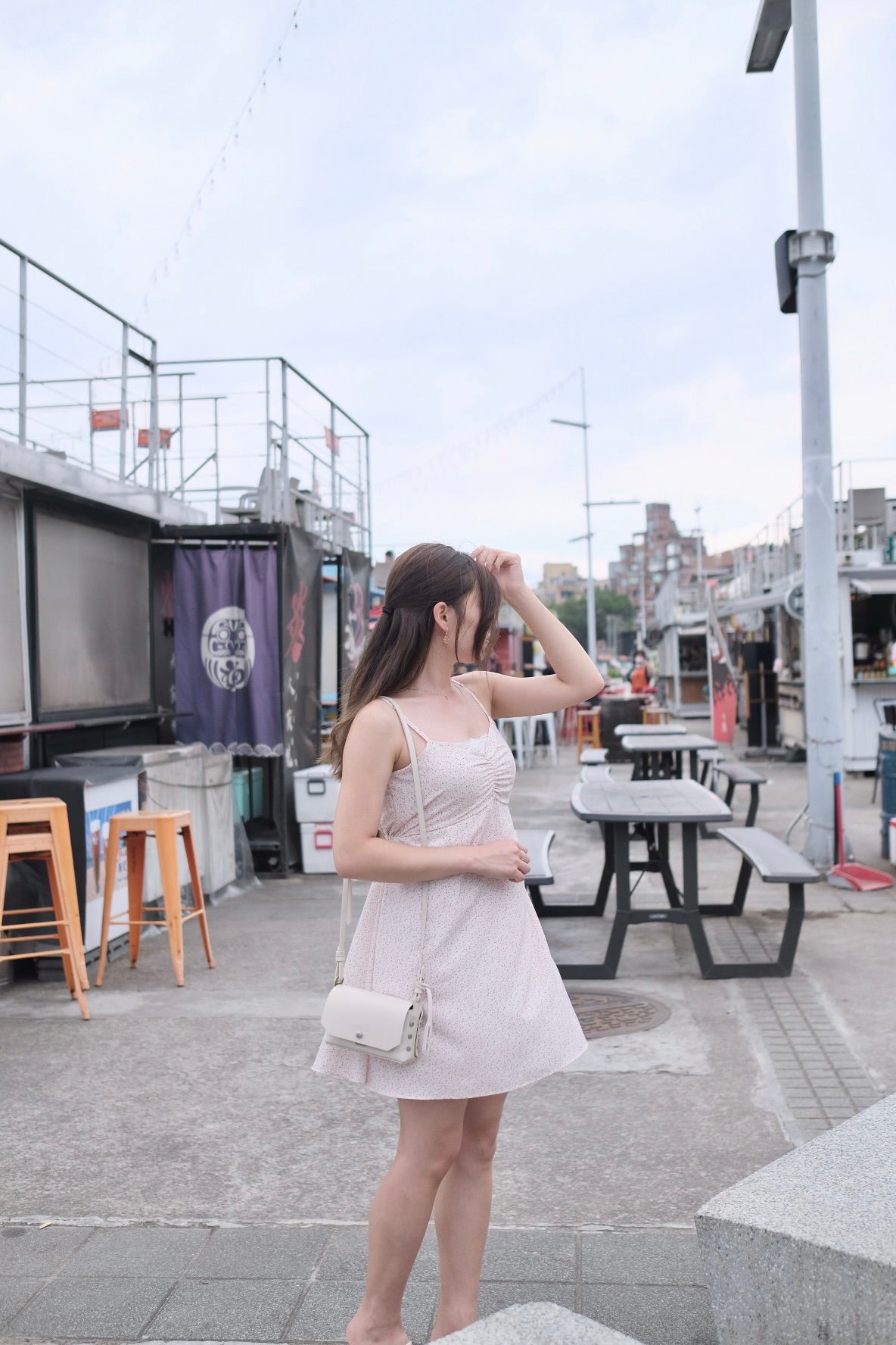 夏日必備! 少女感小清新碎花連身裙