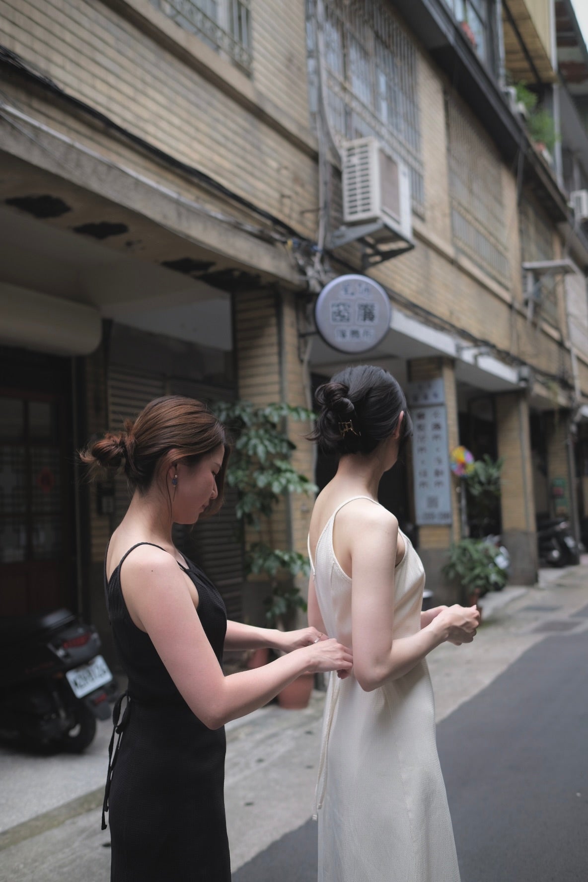 氣質之選!知性細緻入肩連身長裙