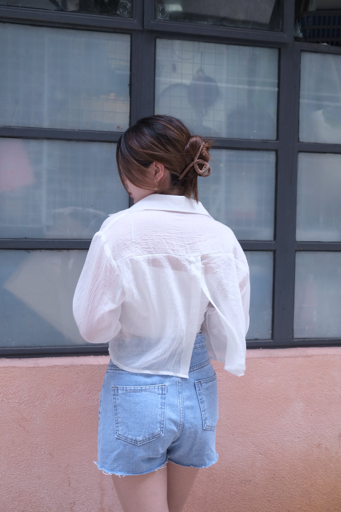 透明感!後開背透膚短版襯衫